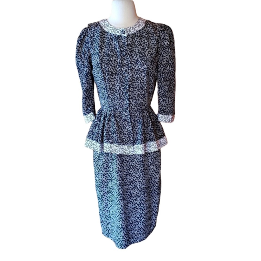 1980s John Richard‎ Black & White Polyester Peplum